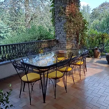 Chez Queen -